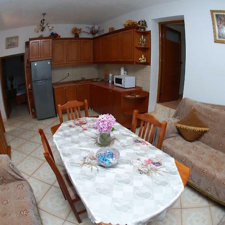 Vila Ronaldo Apartment Ksamil Exterior photo