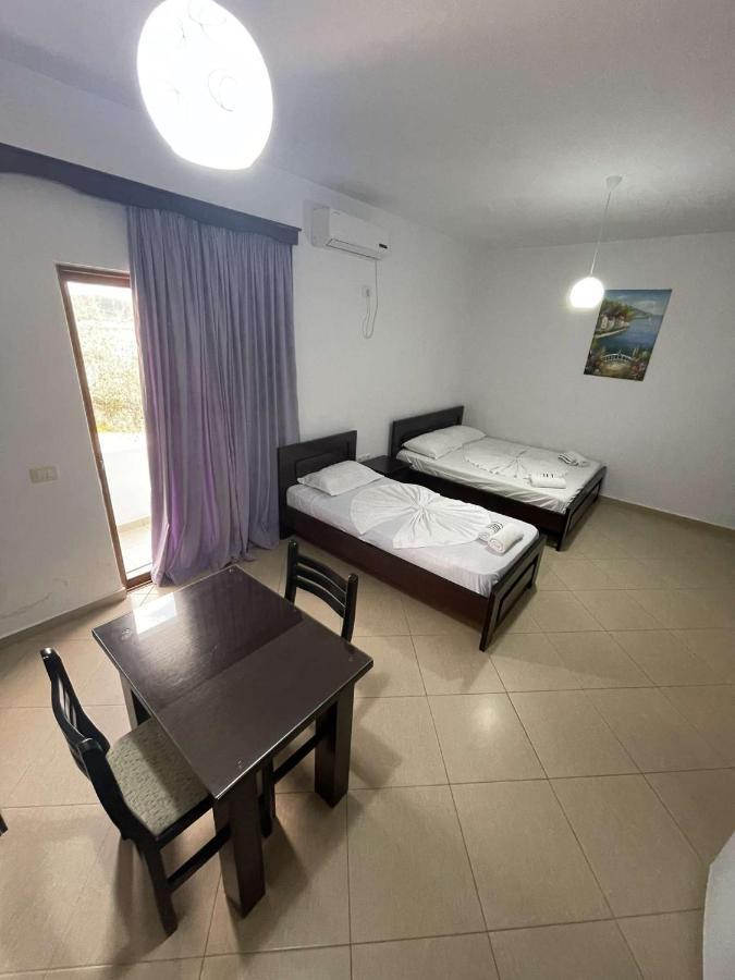 Vila Ronaldo Apartment Ksamil Exterior photo